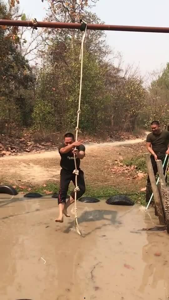 泥潭老哥爆料视频,揭秘事件背后惊人真相  第2张